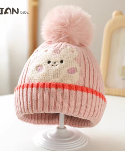 GORRO CON POMPON