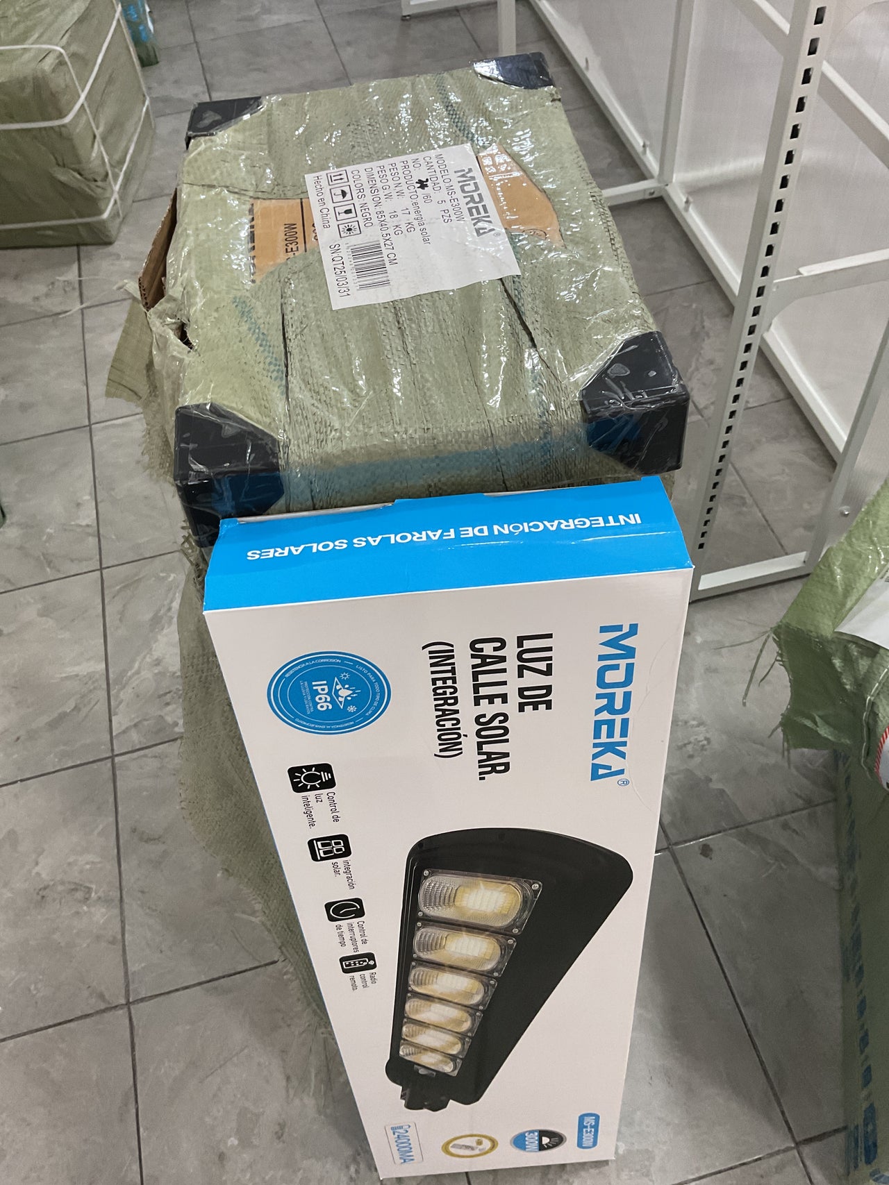 LAMPARA SOLAR MS-E300W